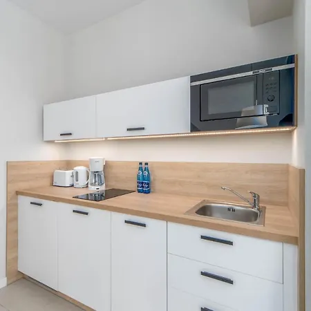 Bel Mare 420b By Renters *