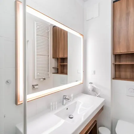 Bel Mare 420b By Renters *